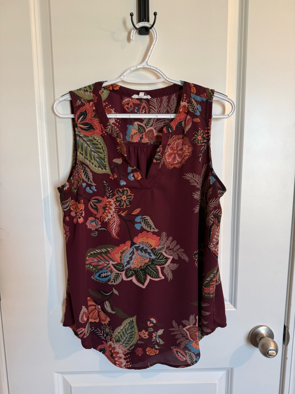 Maurices Atwood Burgundy Floral Sleeveless V-Neck Blouse